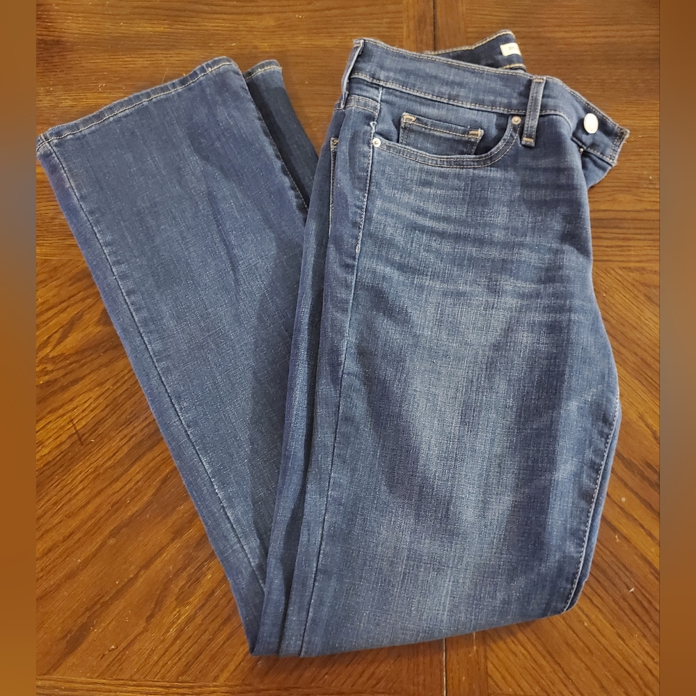 Levi's 315 shaping bootcut jeans